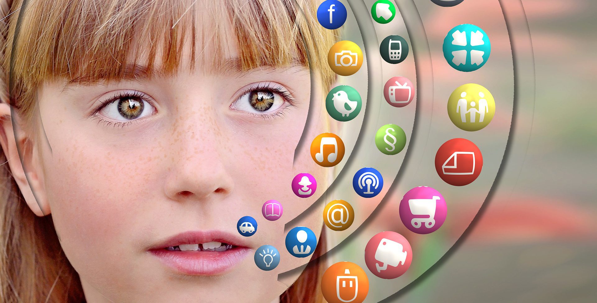 girl-social-media