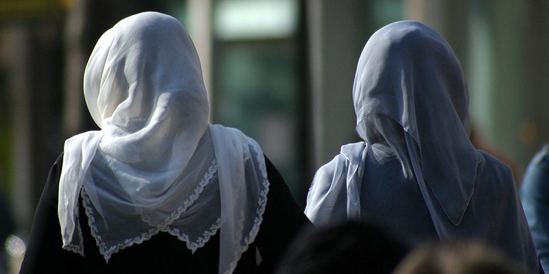 women_kopftuch_diskriminierung