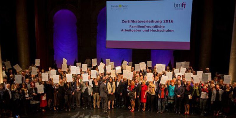 csm_010_gruppenfoto