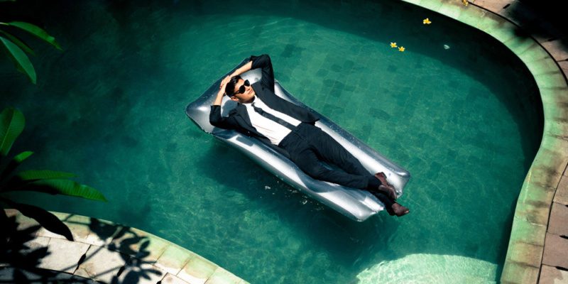 pool-business-man
