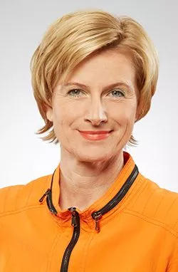 Karin Krobath, Identifire