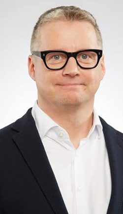 Ralf Tometschek , identitäter