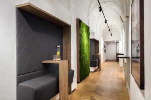 ARS Akademie_Eingangsbereich_(c)KiTO_photography