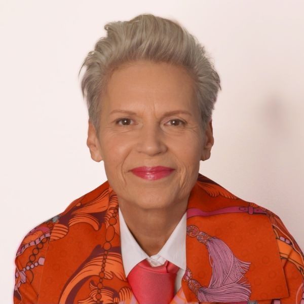 Susanne Stuppacher, HRweb-Autorin