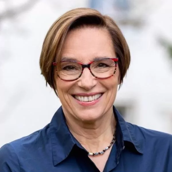 Karin Schreiner, HRweb-Autorin